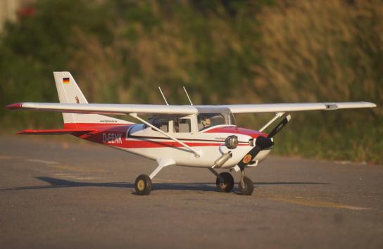  VQ Model - Cessna 172 Skyhawk EP/GP 50 Size 'German Version' ARF Kit image
