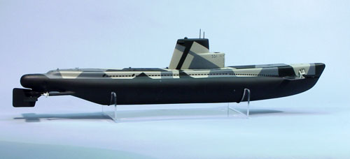 Dumas - USS Bluefish 33" Submarine Kit image